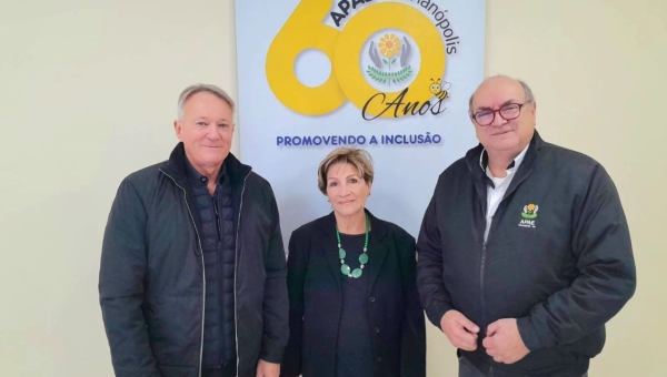 Superintendente da TVBV visita APAE Florianópolis